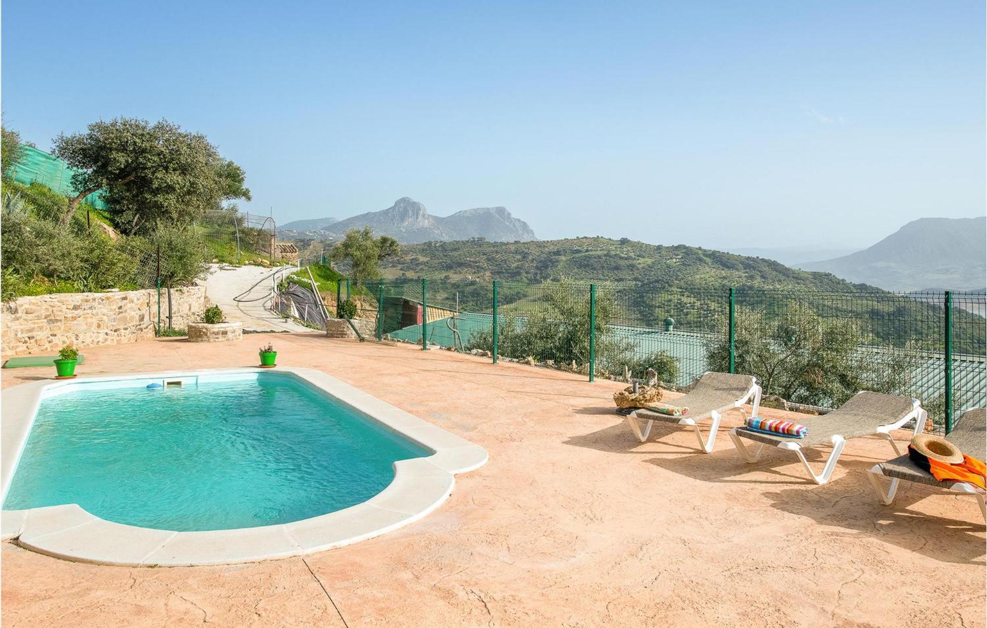 Gorgeous Home In Algodonales With Kitchen Esterno foto