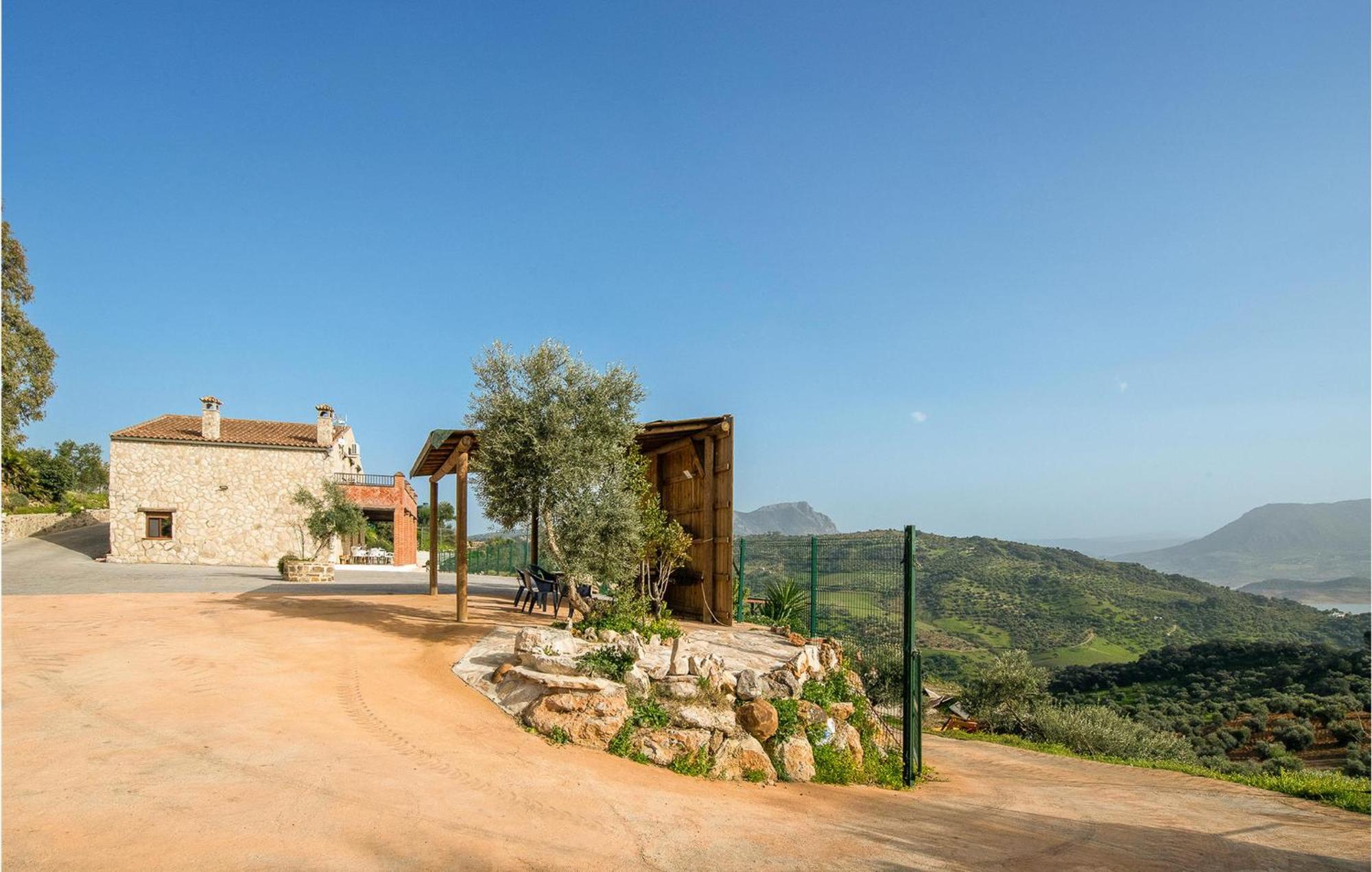 Gorgeous Home In Algodonales With Kitchen Esterno foto