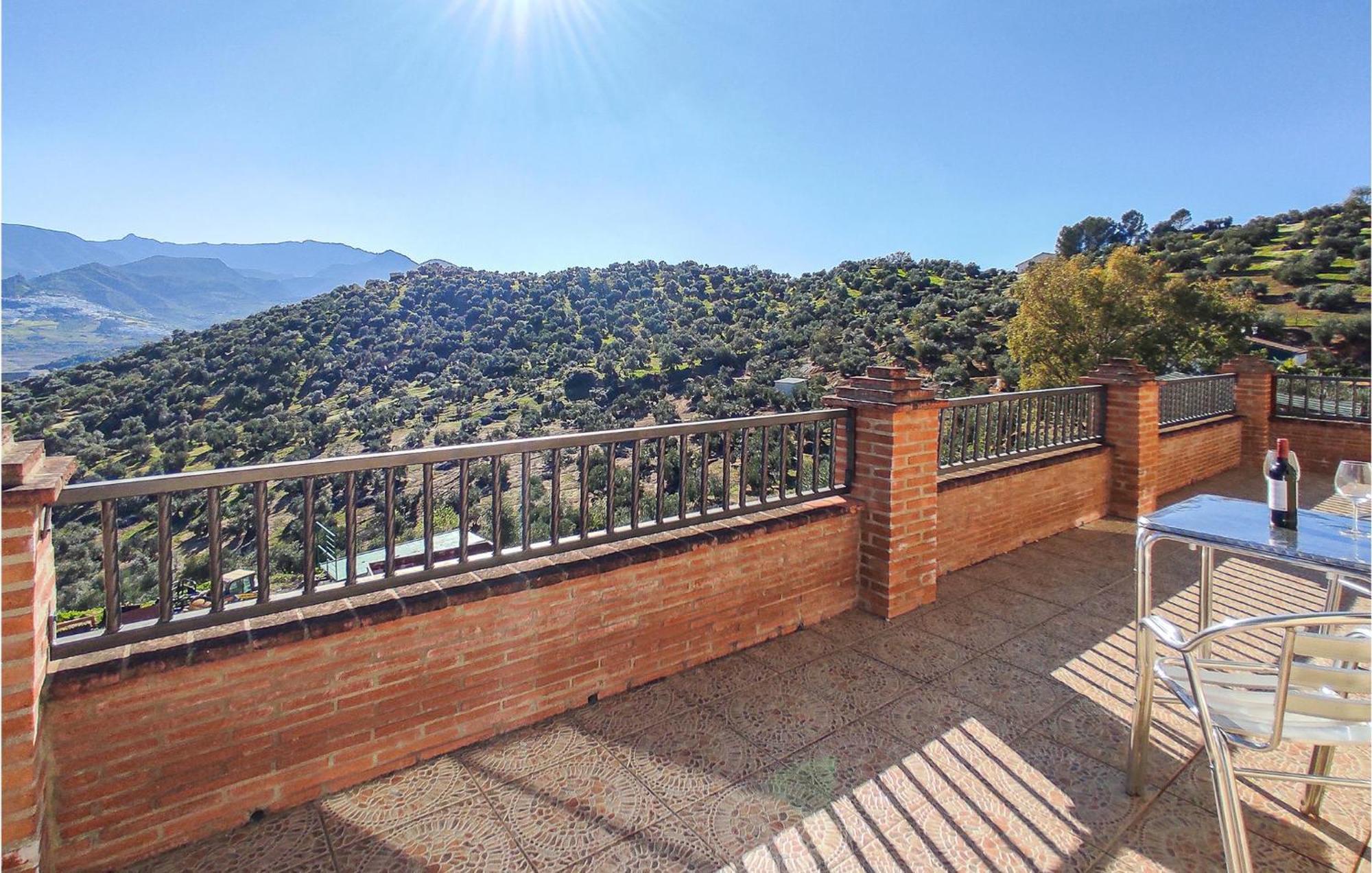 Gorgeous Home In Algodonales With Kitchen Esterno foto