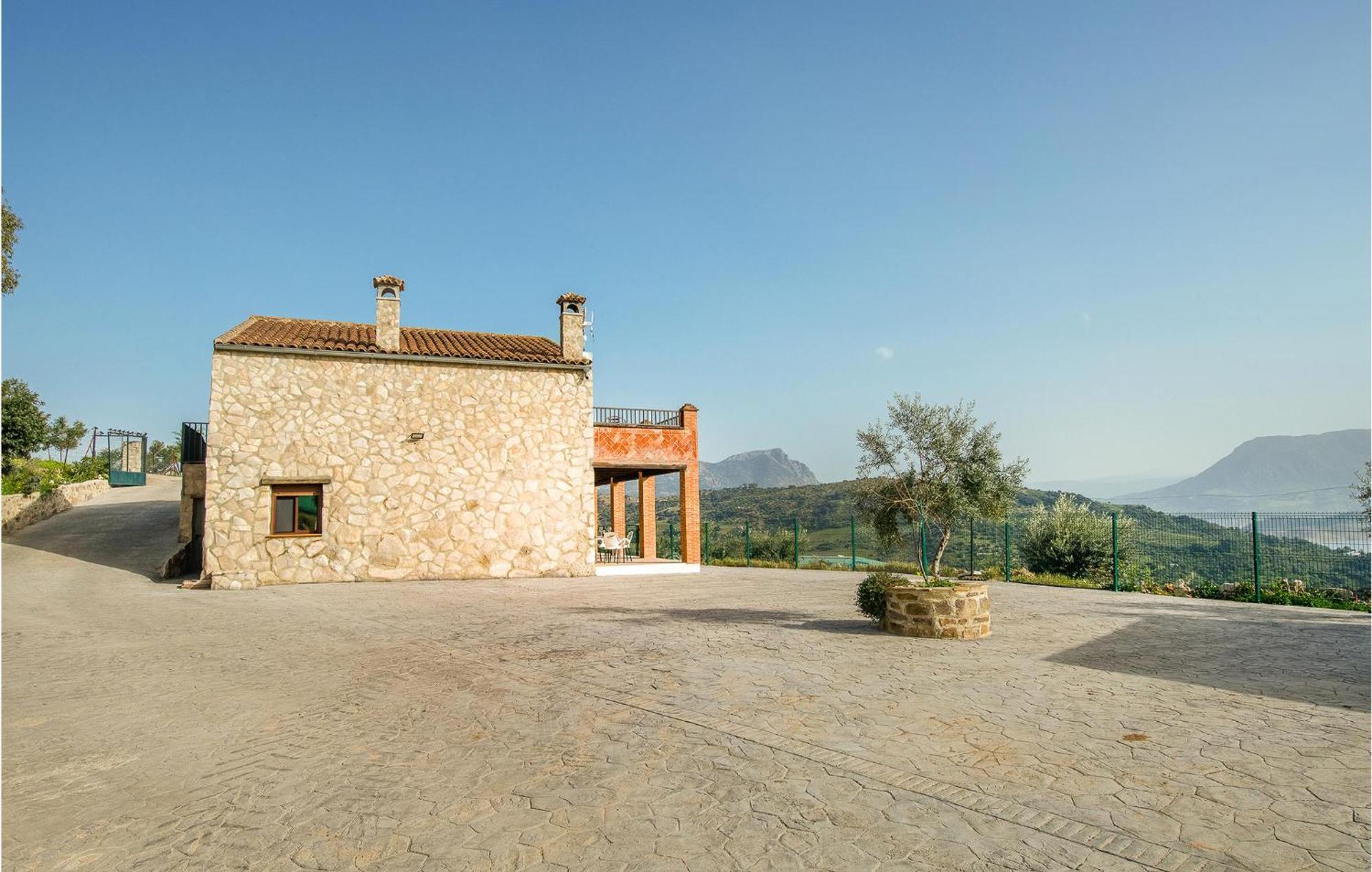 Gorgeous Home In Algodonales With Kitchen Esterno foto