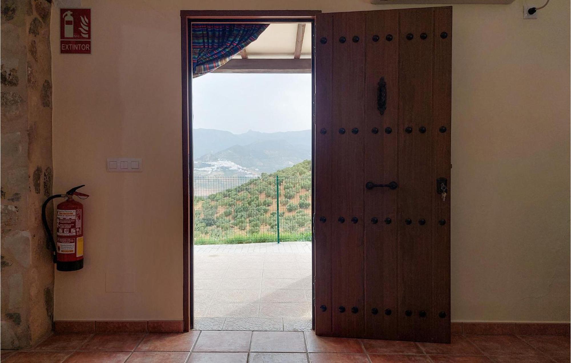 Gorgeous Home In Algodonales With Kitchen Esterno foto